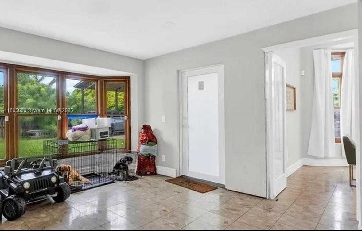 Small Image of 19905 SOUTH WEST 135TH AVE, Miami Number 27