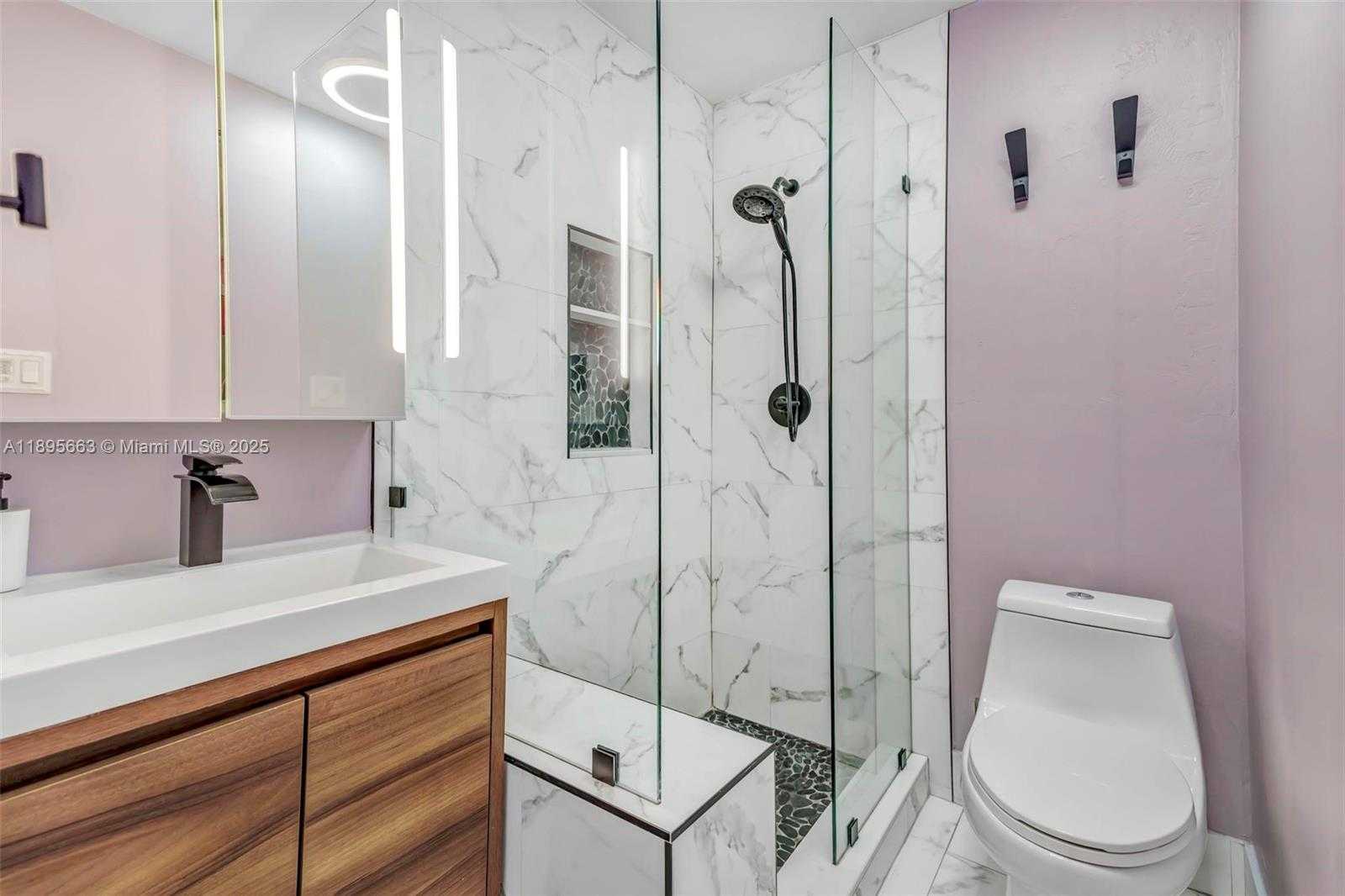 Small Image of 9212 NORTH WEST 81ST PL, Tamarac Number 10