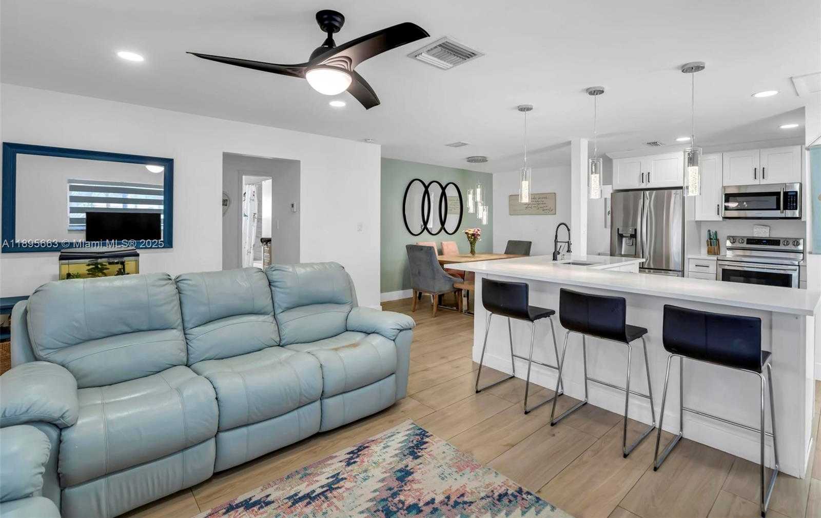 Small Image of 9212 NORTH WEST 81ST PL, Tamarac Number 2