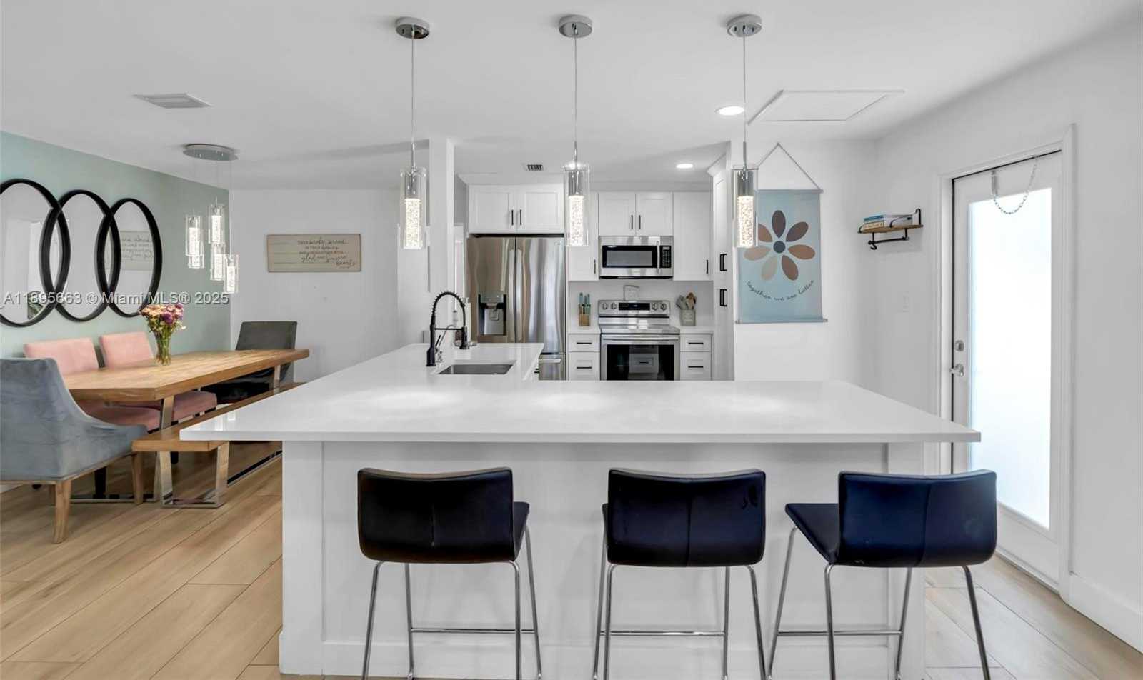 Small Image of 9212 NORTH WEST 81ST PL, Tamarac Number 4