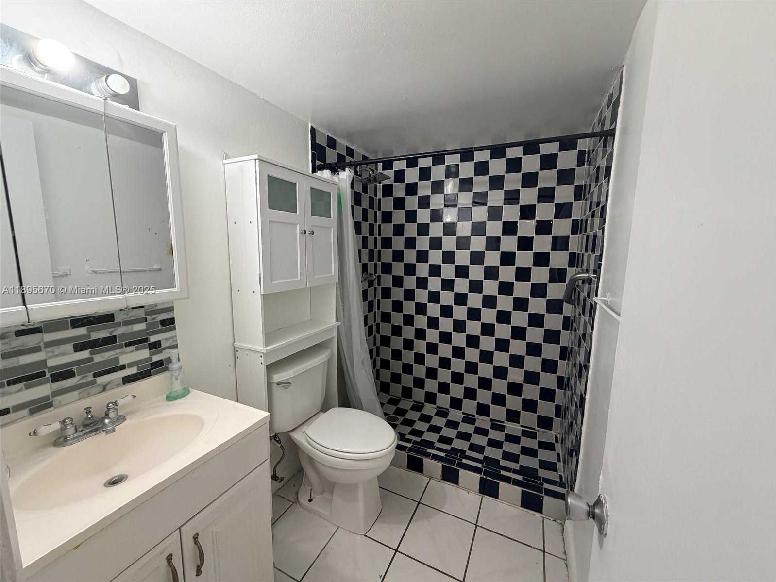 Small Image of 899 WEST AVE #4D, Miami Beach Number 7
