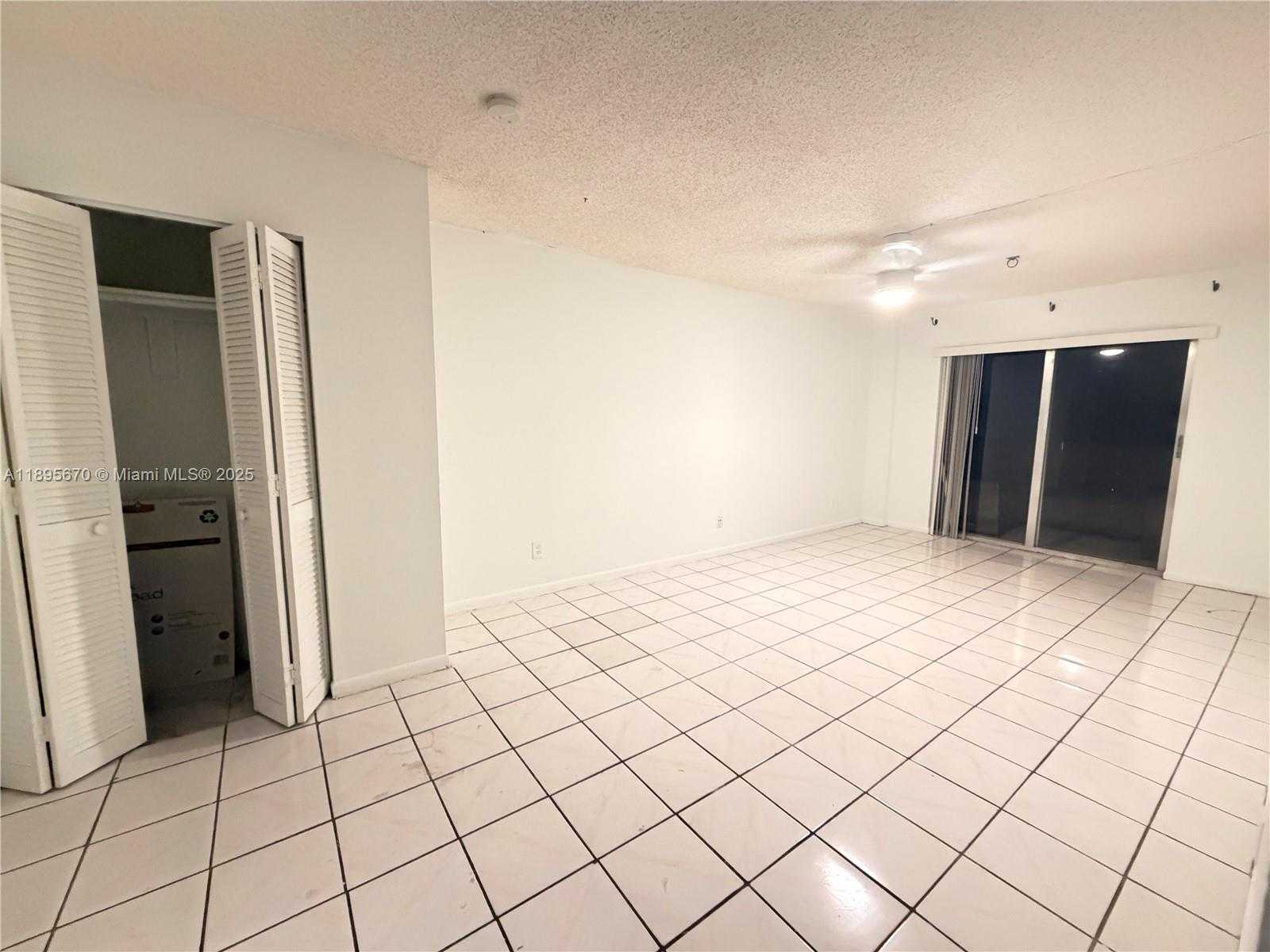 Small Image of 899 WEST AVE #4D, Miami Beach Number 8