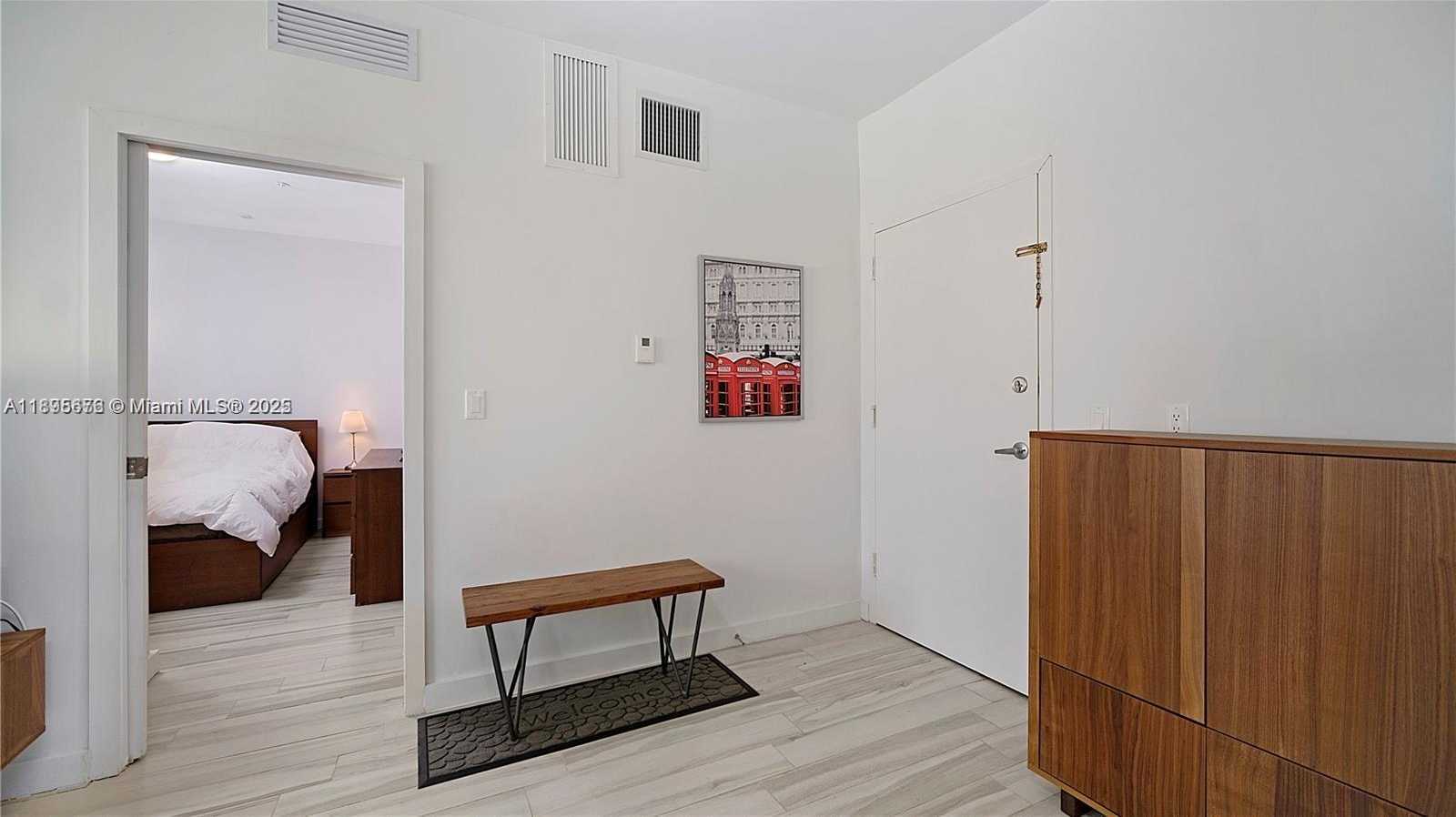 Small Image of 1560 MERIDIAN AVE #202, Miami Beach Number 9