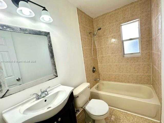 Small Image of 2101 BAY DR #3, Miami Beach Number 22