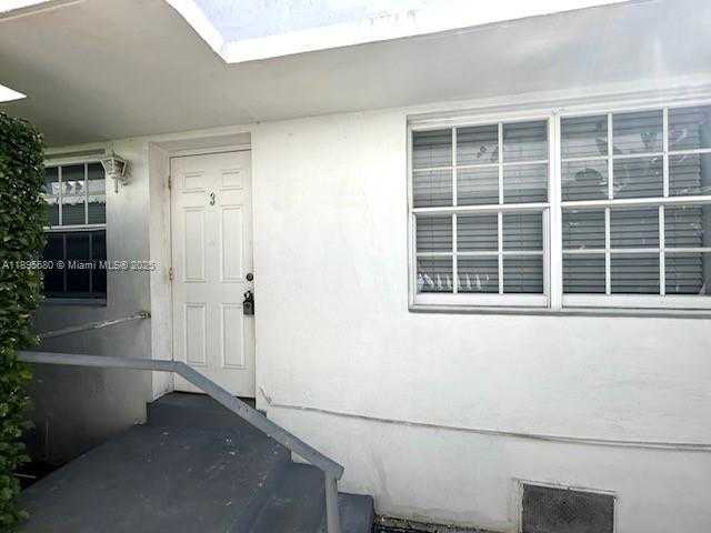 Small Image of 2101 BAY DR #3, Miami Beach Number 34