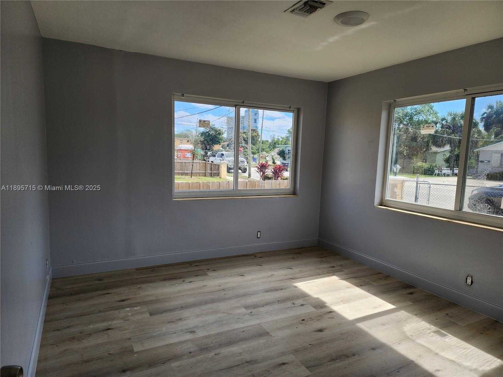 Small Image of 1115 9TH ST #a, West Palm Beach Number 2