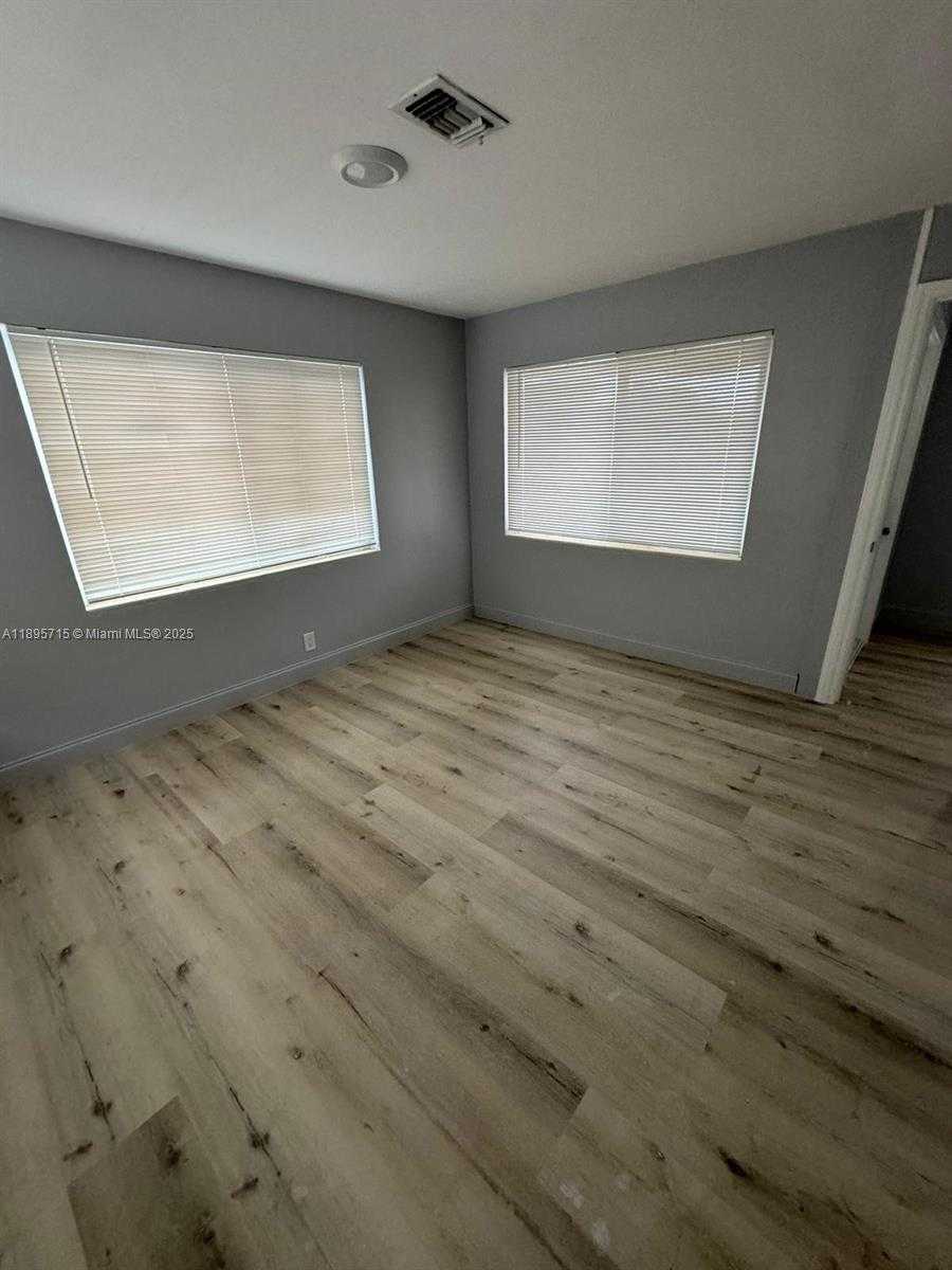 Small Image of 1115 9TH ST #a, West Palm Beach Number 5