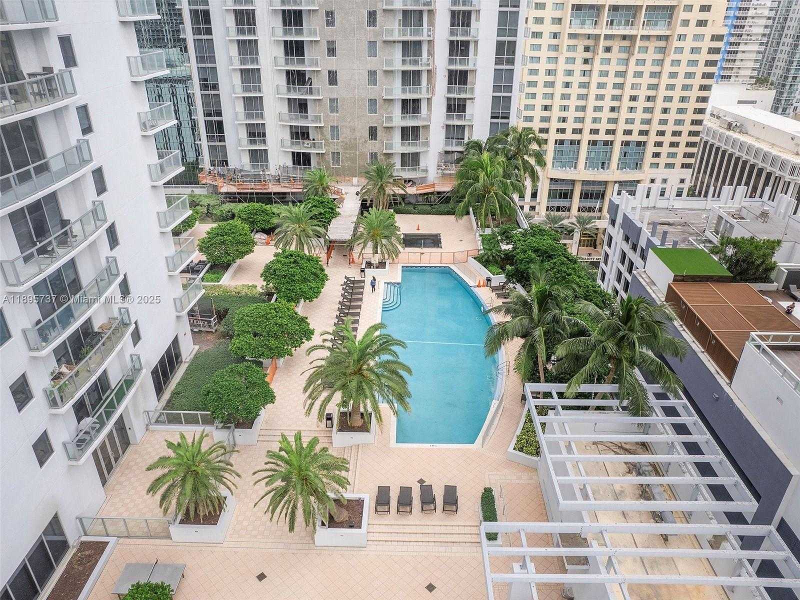 Small Image of 1060 BRICKELL AVE #2413, Miami Number 32