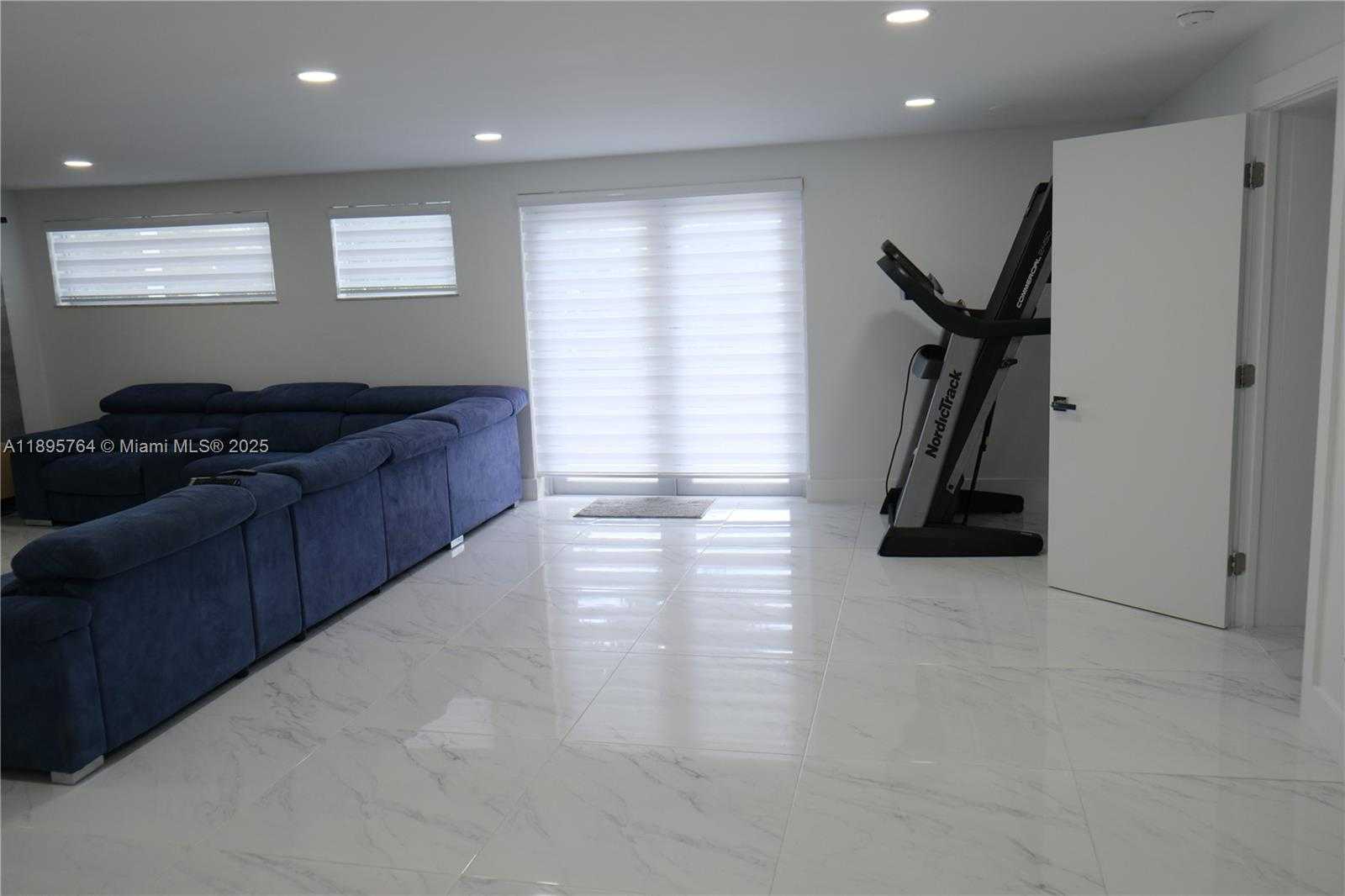 Small Image of 4311 SOUTH WEST 104TH CT, Miami Number 17