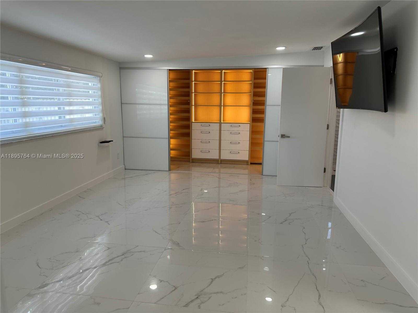 Small Image of 4311 SOUTH WEST 104TH CT, Miami Number 19