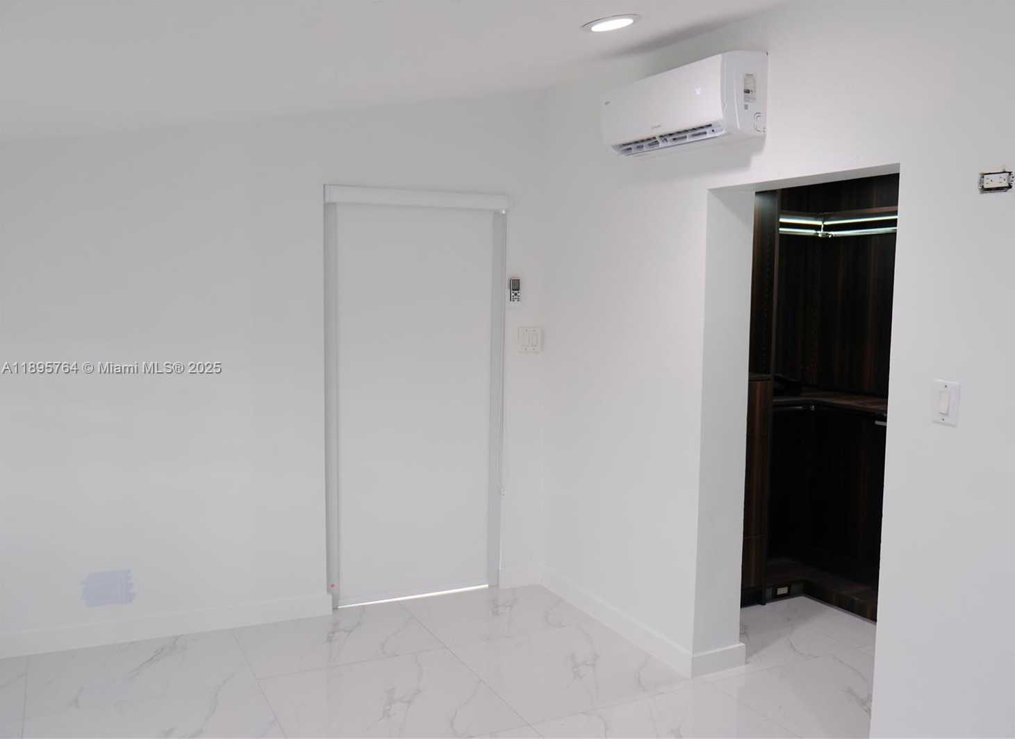 Small Image of 4311 SOUTH WEST 104TH CT, Miami Number 25