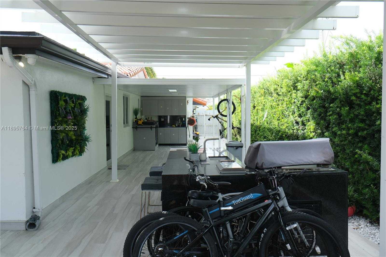 Small Image of 4311 SOUTH WEST 104TH CT, Miami Number 31