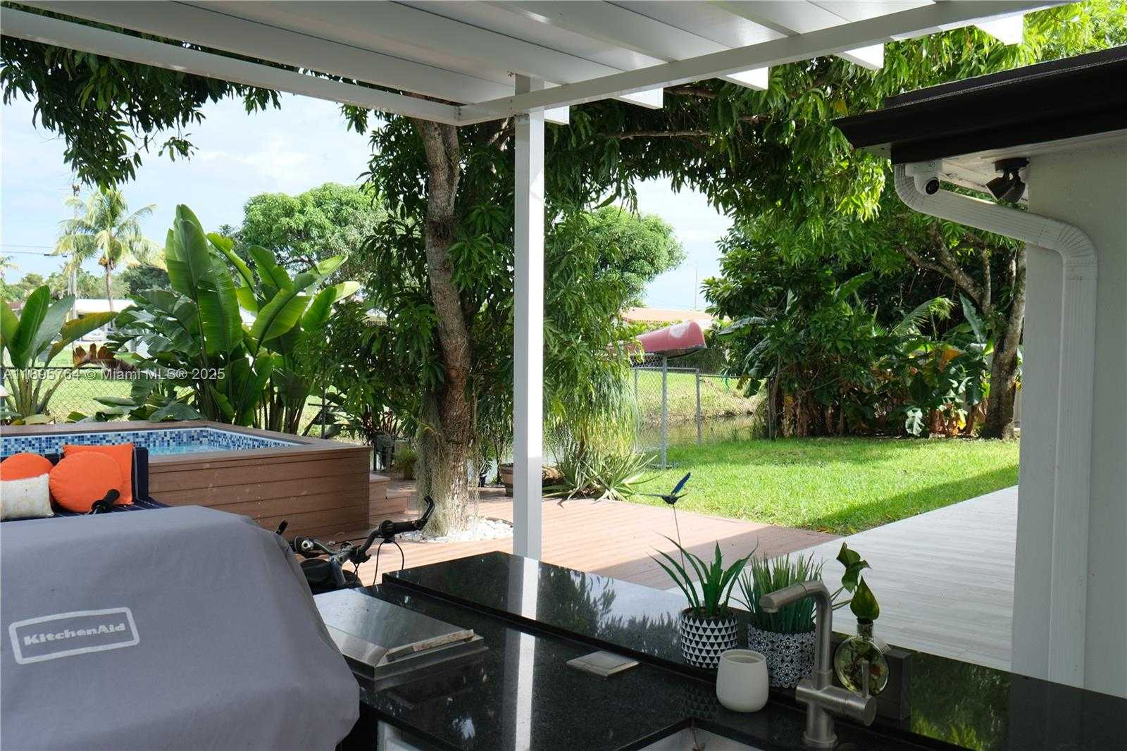 Small Image of 4311 SOUTH WEST 104TH CT, Miami Number 32