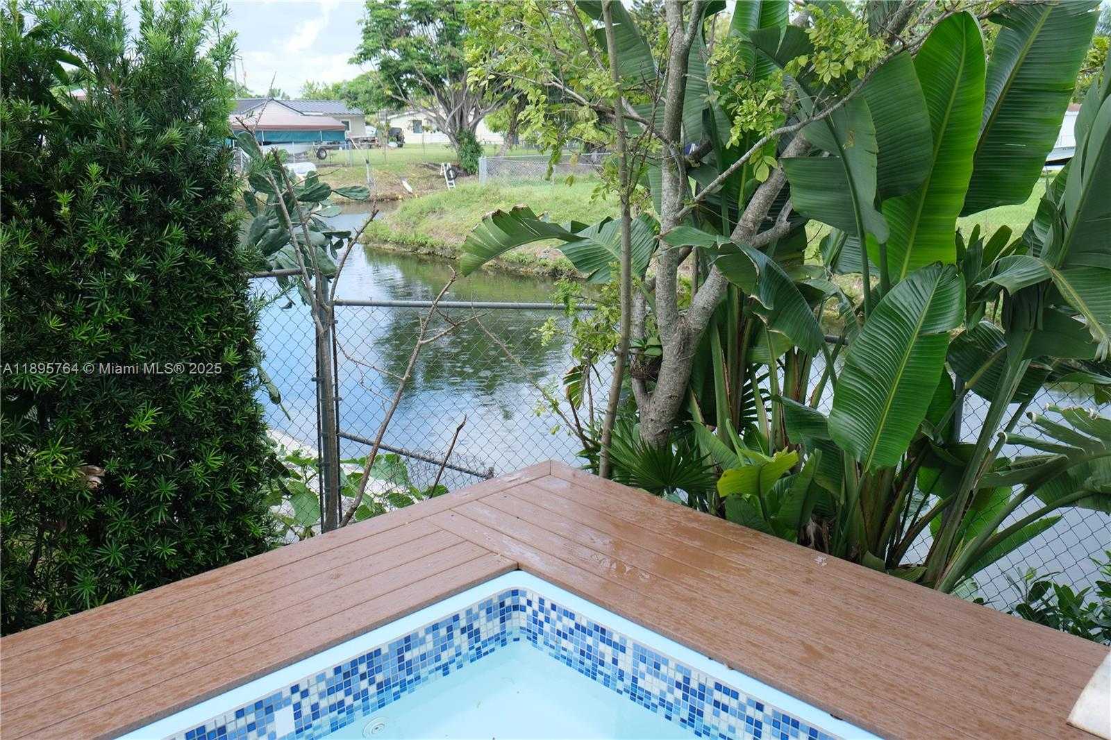 Small Image of 4311 SOUTH WEST 104TH CT, Miami Number 34