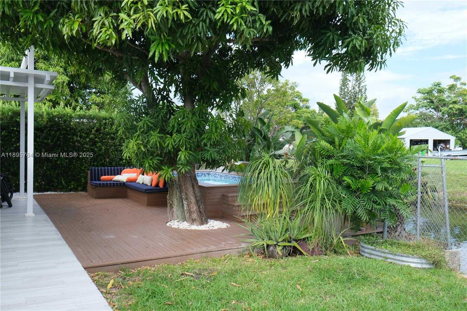 Small Image of 4311 SOUTH WEST 104TH CT, Miami Number 39