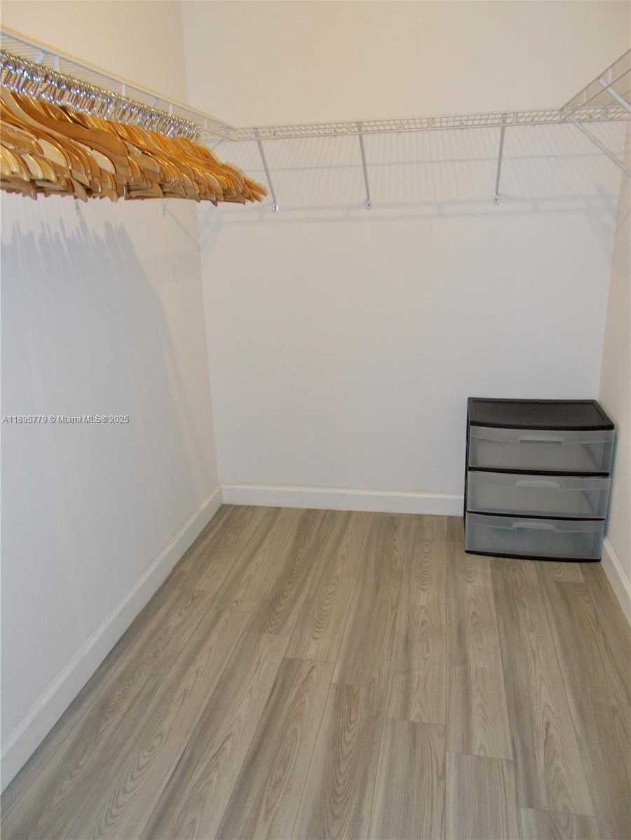 Small Image of 879 SOUTH EAST 26TH TER, Homestead Number 21