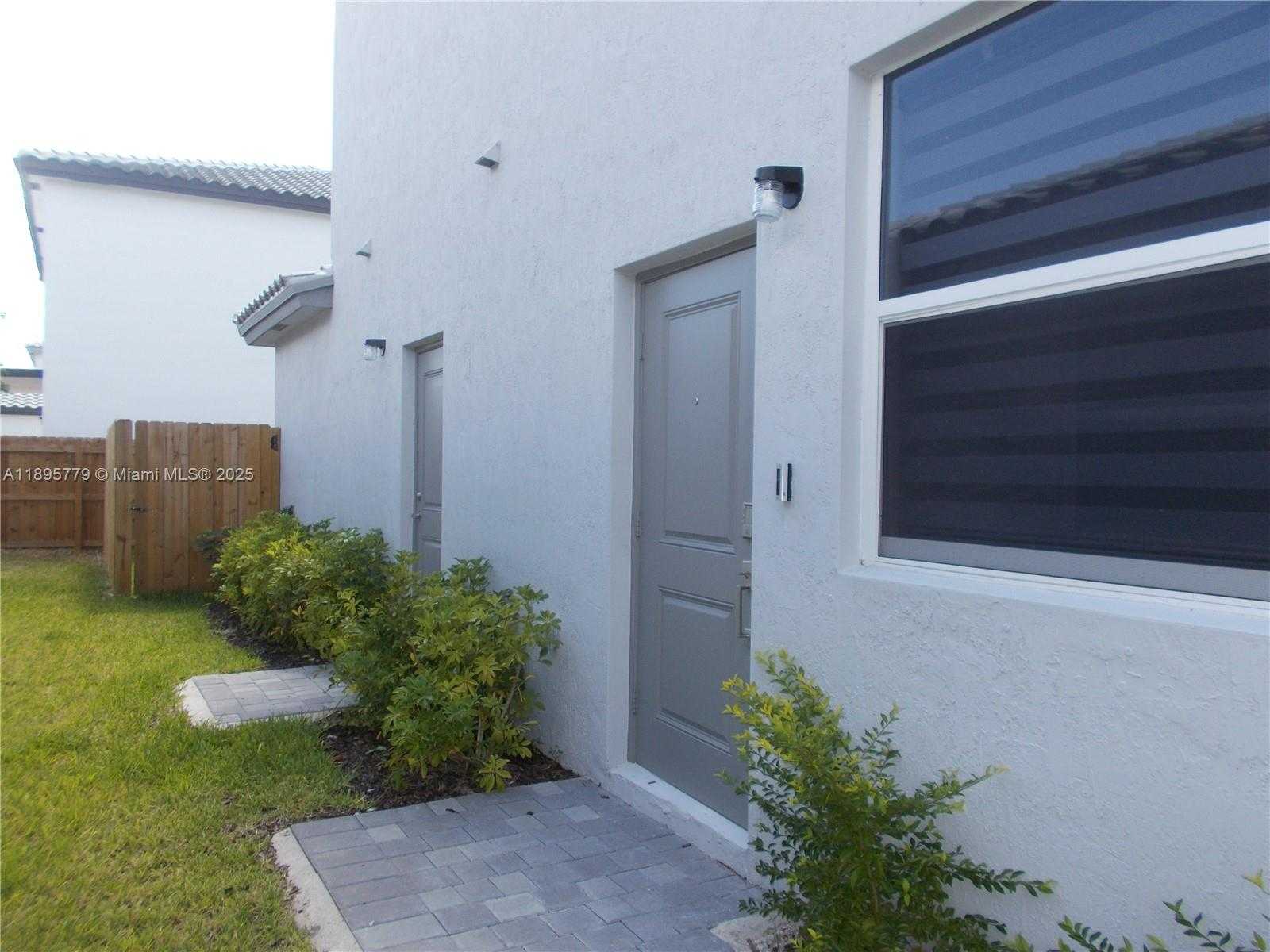 Small Image of 879 SOUTH EAST 26TH TER, Homestead Number 29