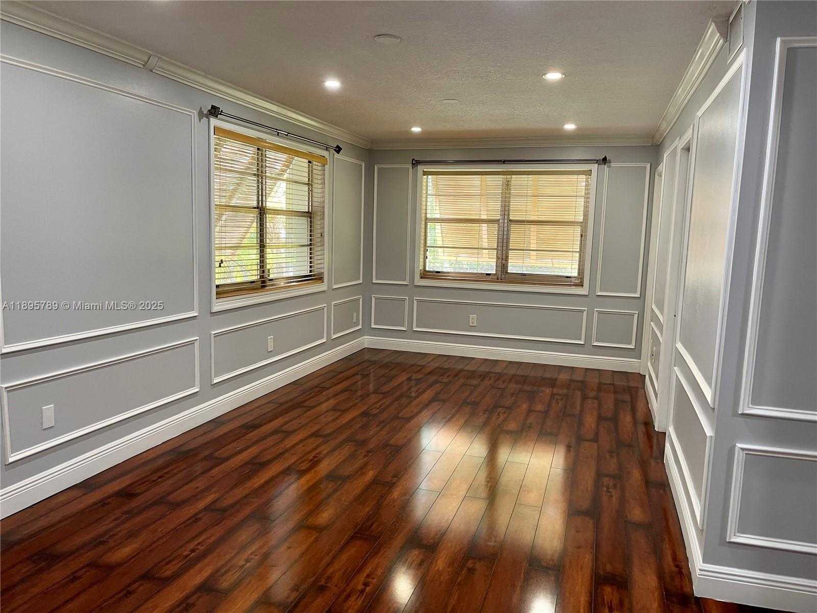 Small Image of 9456 SOUTH WEST 77TH AVE #T4, Miami Number 18