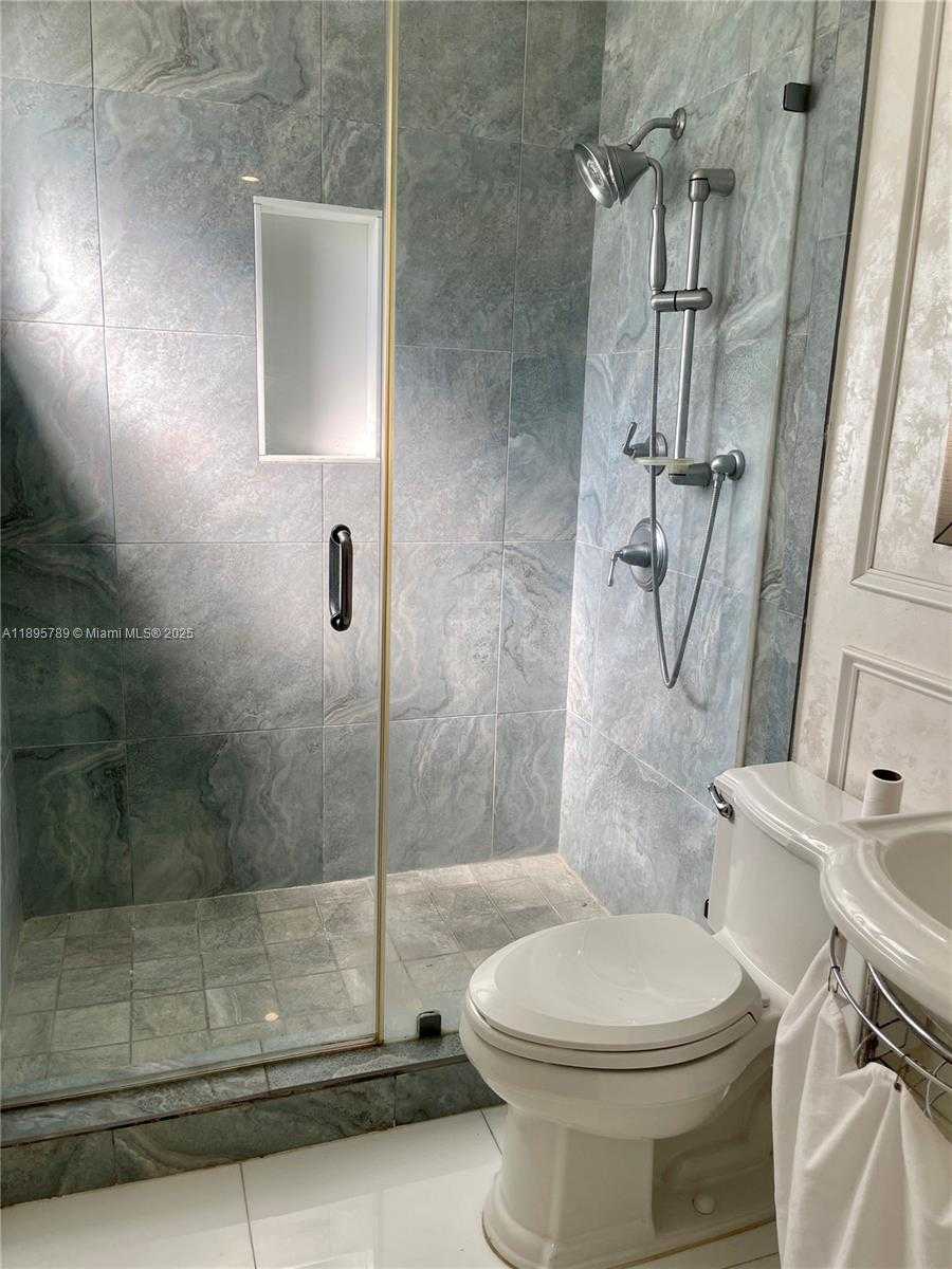 Small Image of 9456 SOUTH WEST 77TH AVE #T4, Miami Number 21