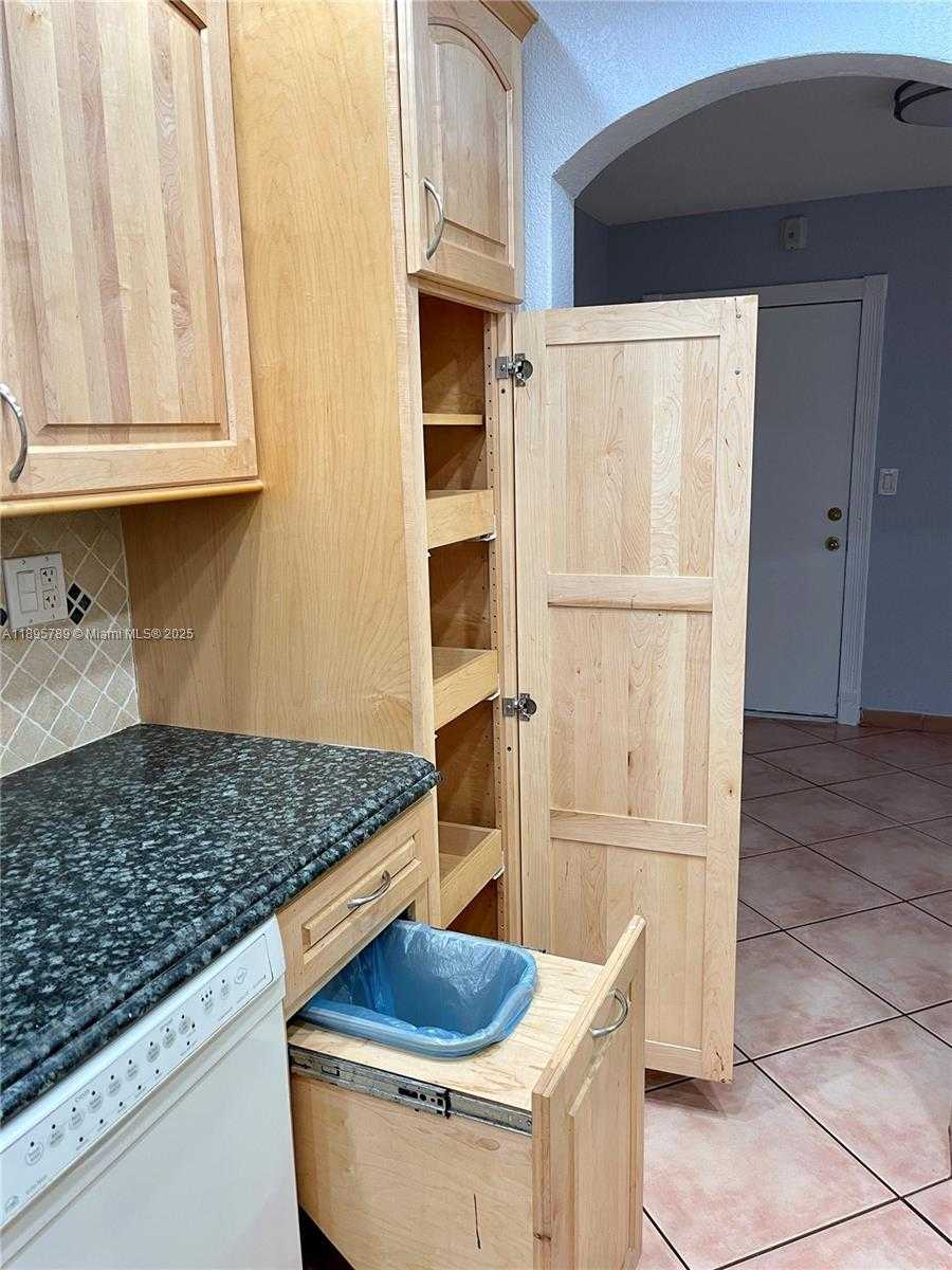 Small Image of 9456 SOUTH WEST 77TH AVE #T4, Miami Number 23