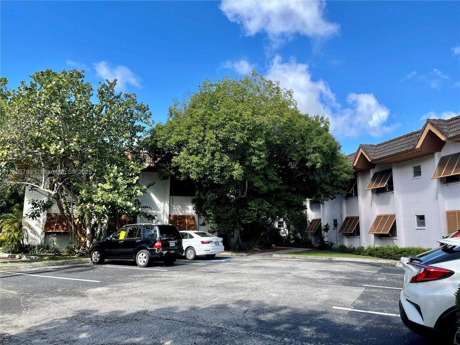 Small Image of 9456 SOUTH WEST 77TH AVE #T4, Miami Number 4