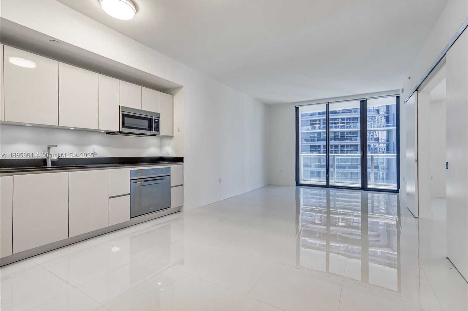 Small Image of 1010 BRICKELL AVE #3908, Miami Number 4