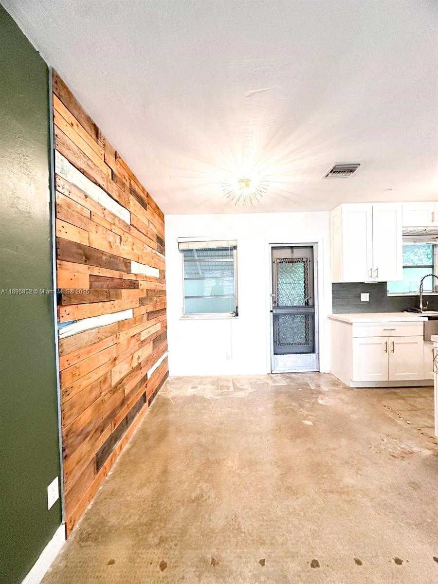 Small Image of 2222 JACKSON ST #4E, Hollywood Number 13