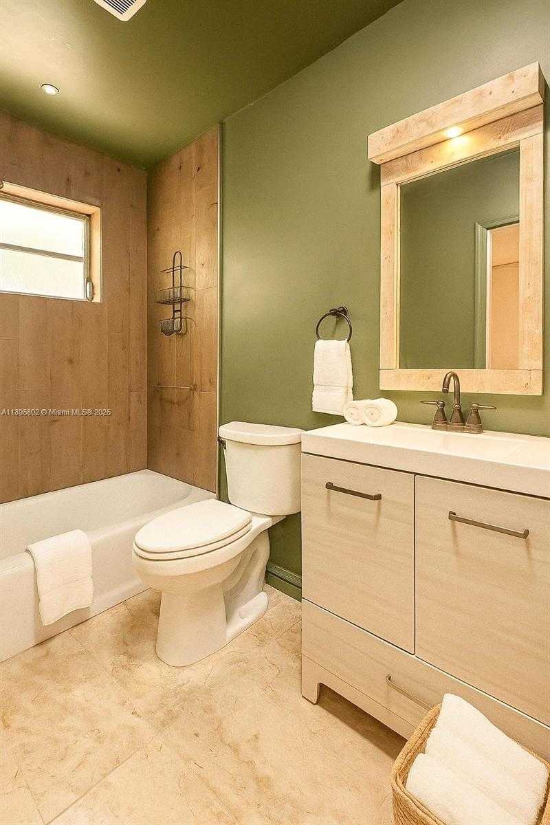 Small Image of 2222 JACKSON ST #4E, Hollywood Number 6