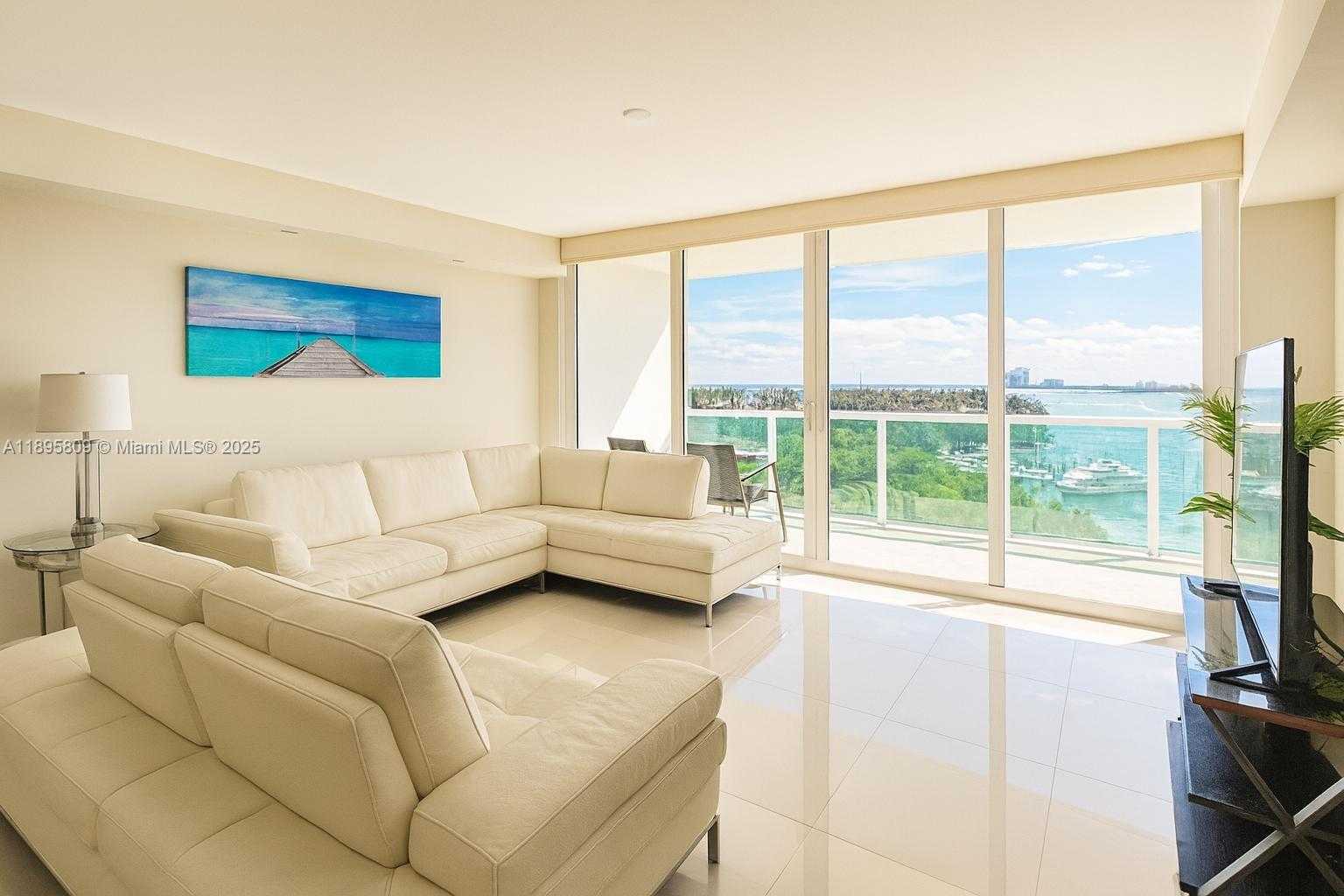 Small Image of 100 BAYVIEW DR #1026, Sunny Isles Beach Number 3