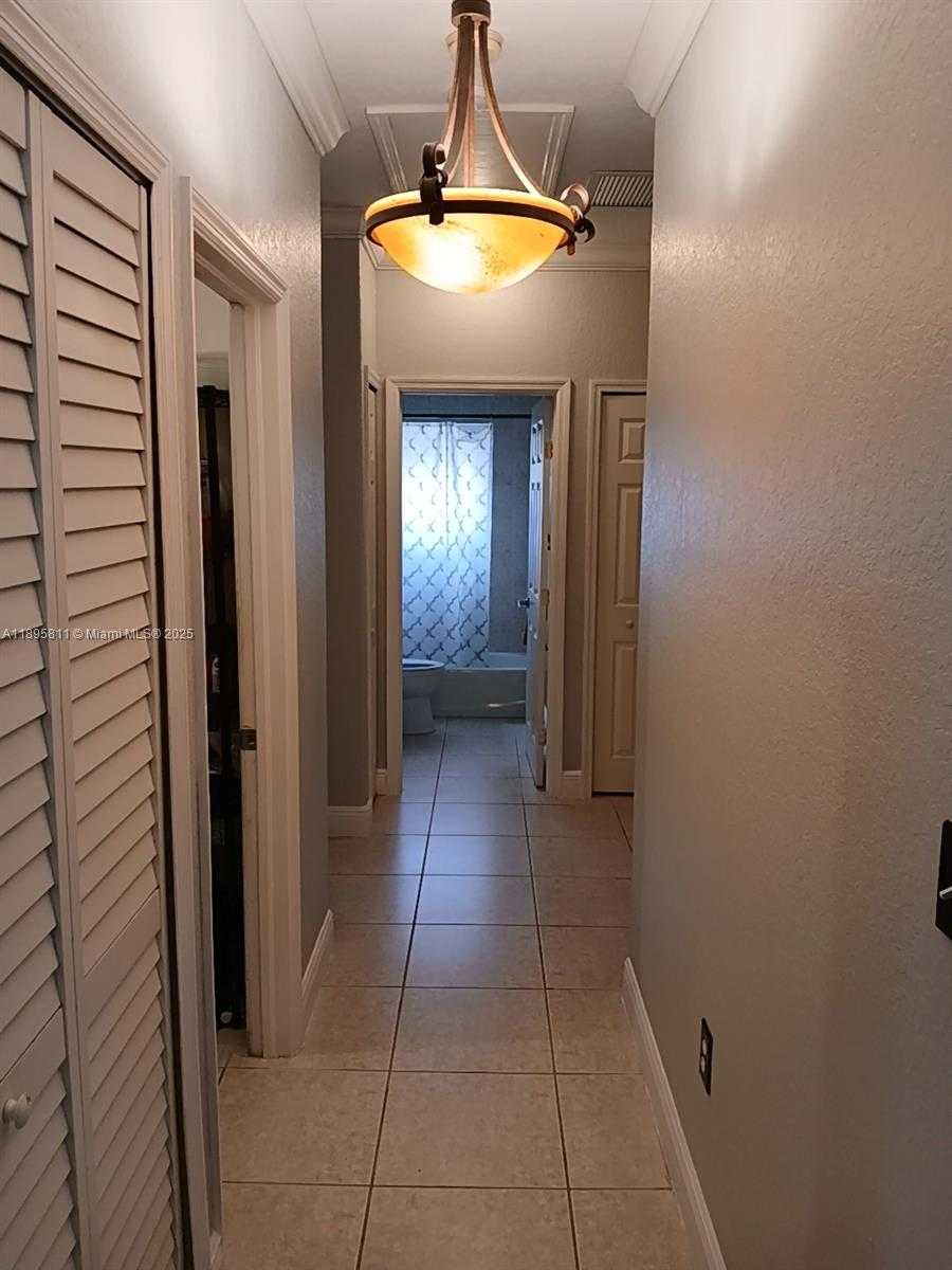 Small Image of 216 SOUTH WEST 15 RD, Homestead Number 7