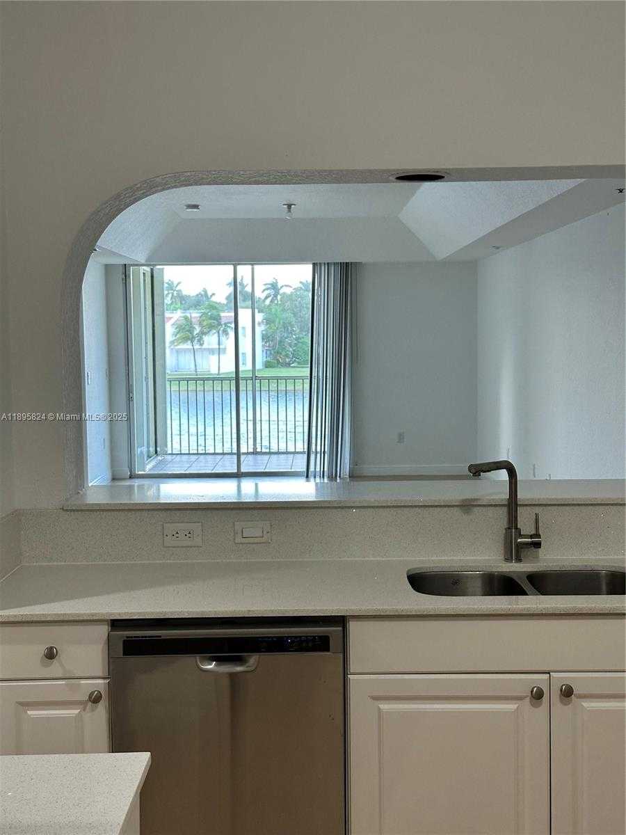 Small Image of 10700 NORTH WEST 66TH ST #201, Doral Number 25
