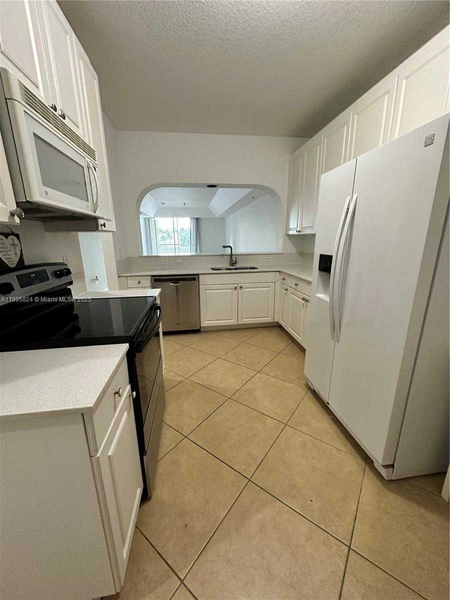 Small Image of 10700 NORTH WEST 66TH ST #201, Doral Number 26