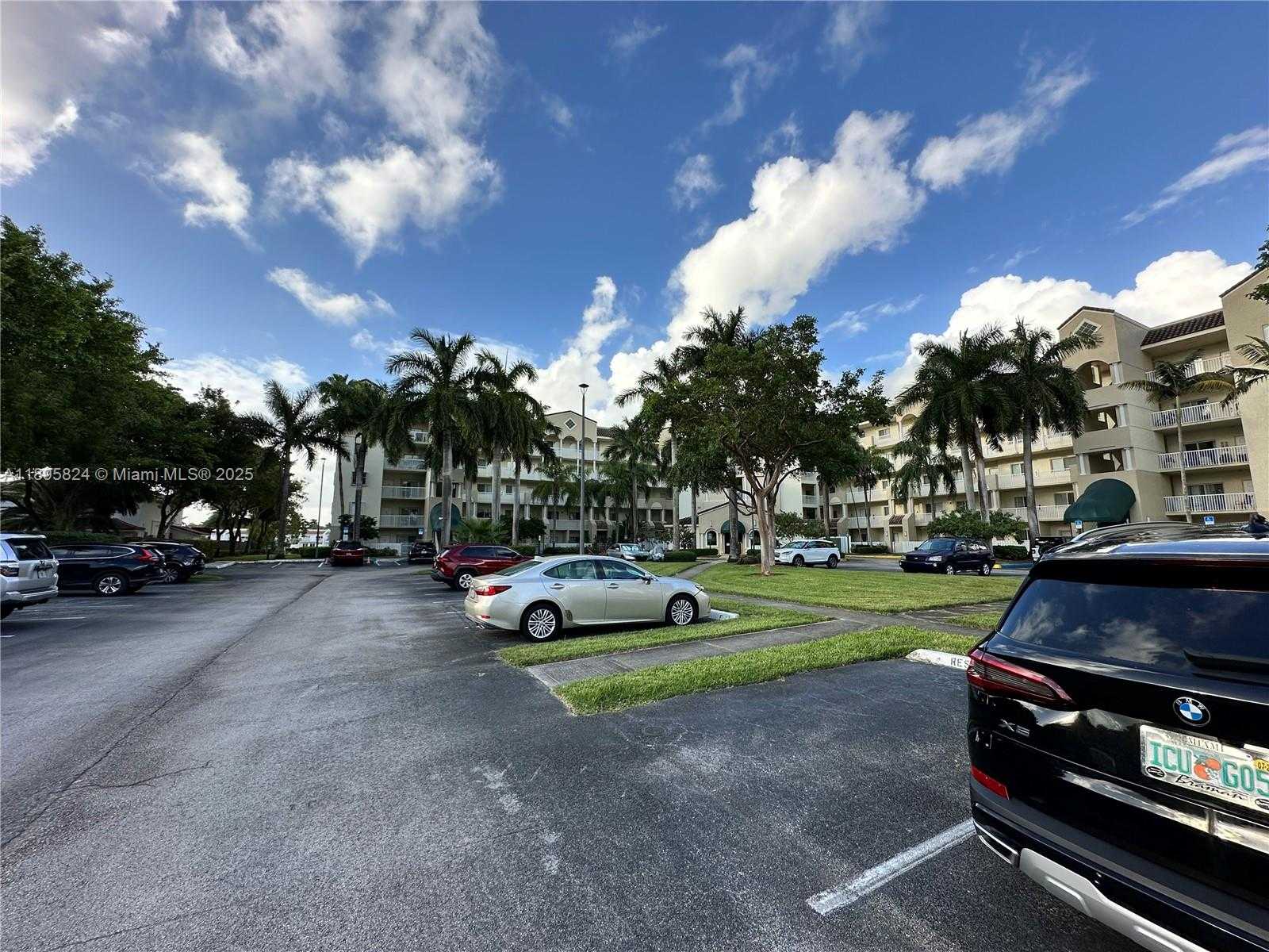 Small Image of 10700 NORTH WEST 66TH ST #201, Doral Number 5