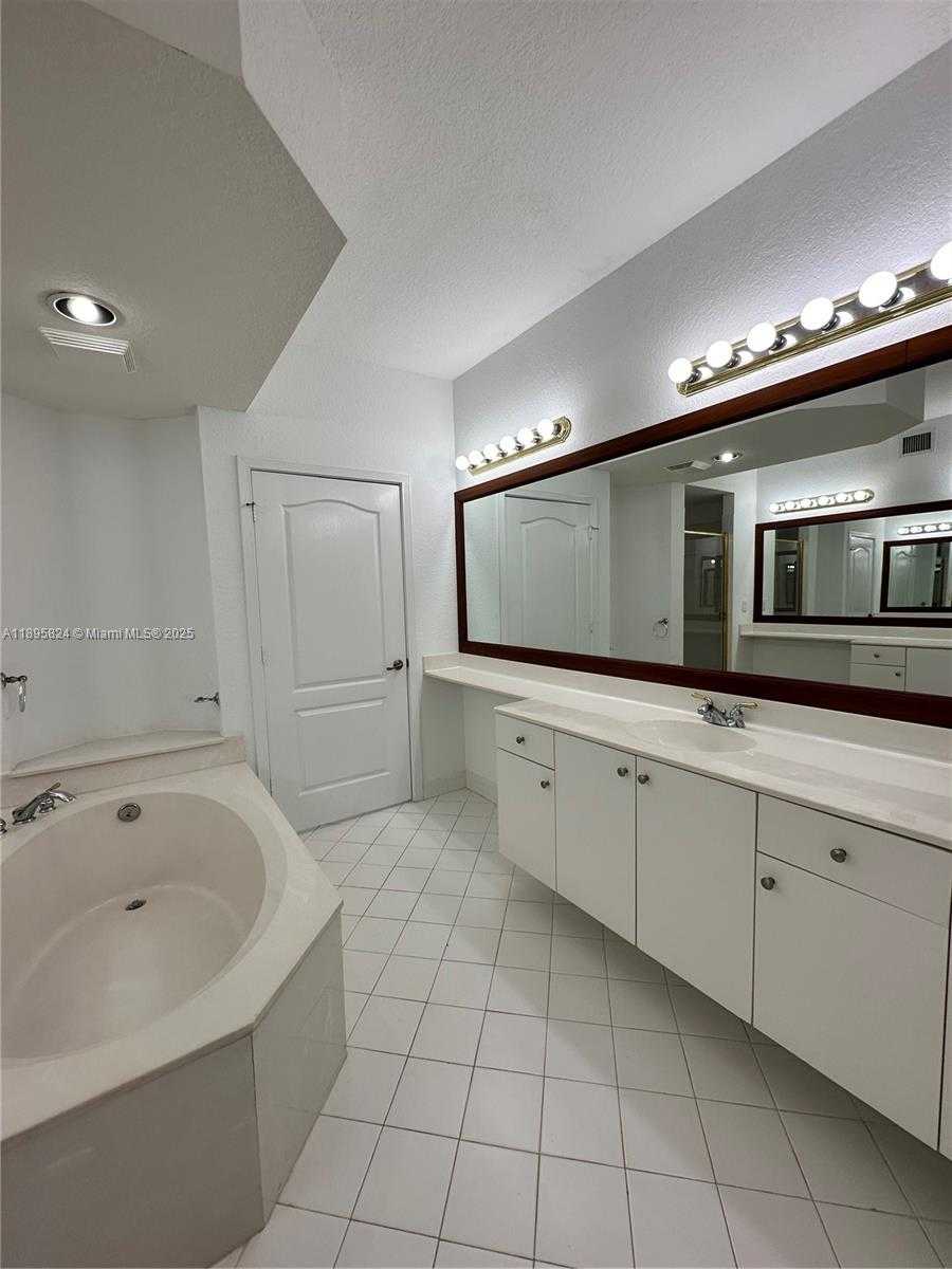 Small Image of 10700 NORTH WEST 66TH ST #201, Doral Number 54