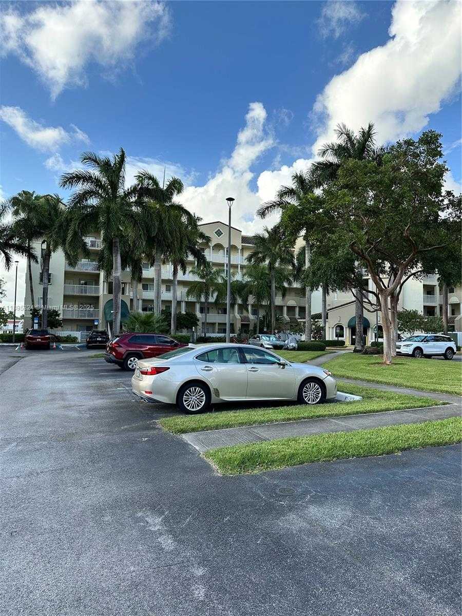 Small Image of 10700 NORTH WEST 66TH ST #201, Doral Number 6