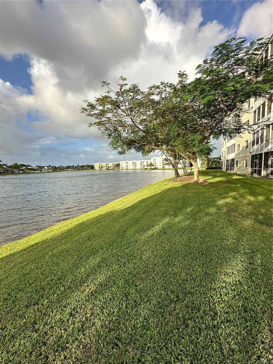 Small Image of 10700 NORTH WEST 66TH ST #201, Doral Number 61