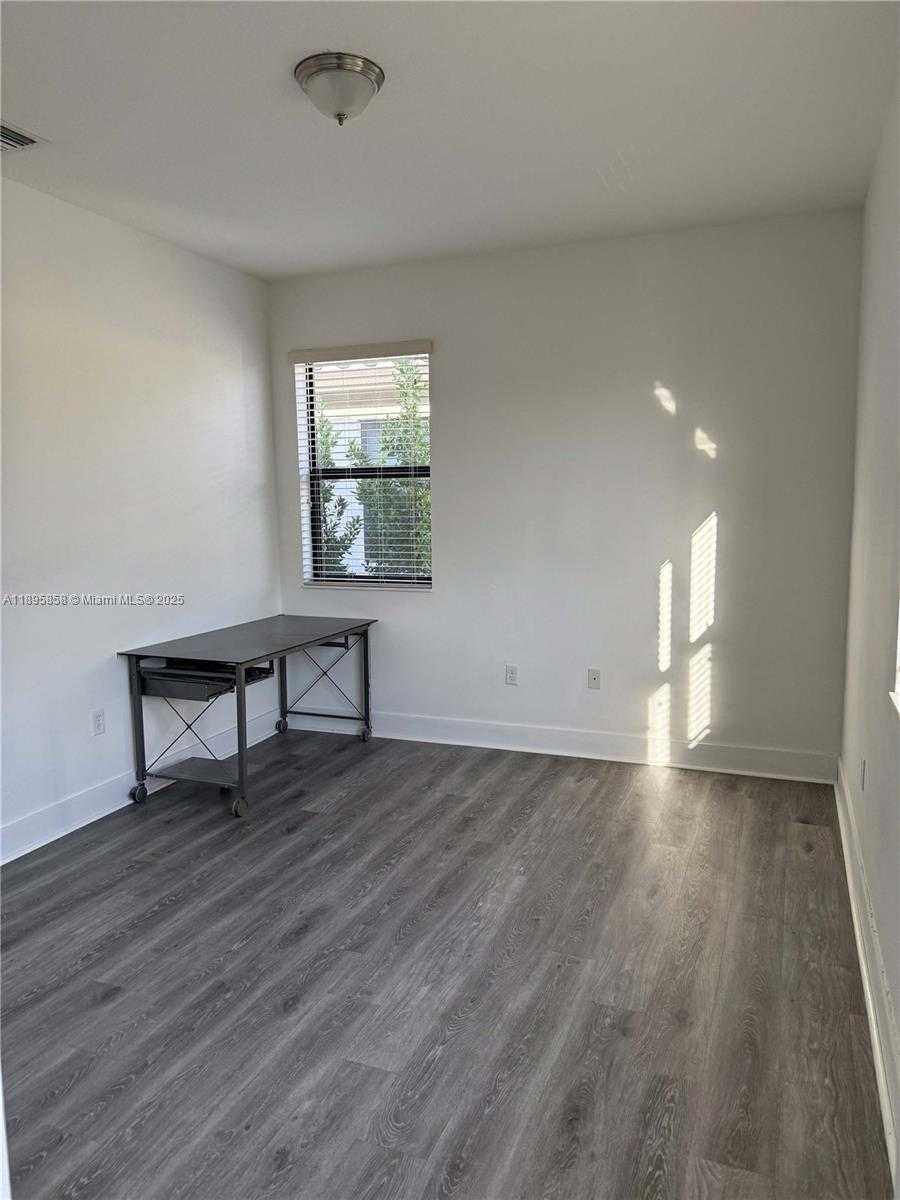 Small Image of 3299 WEST 96TH PL #n/a, Hialeah Number 11