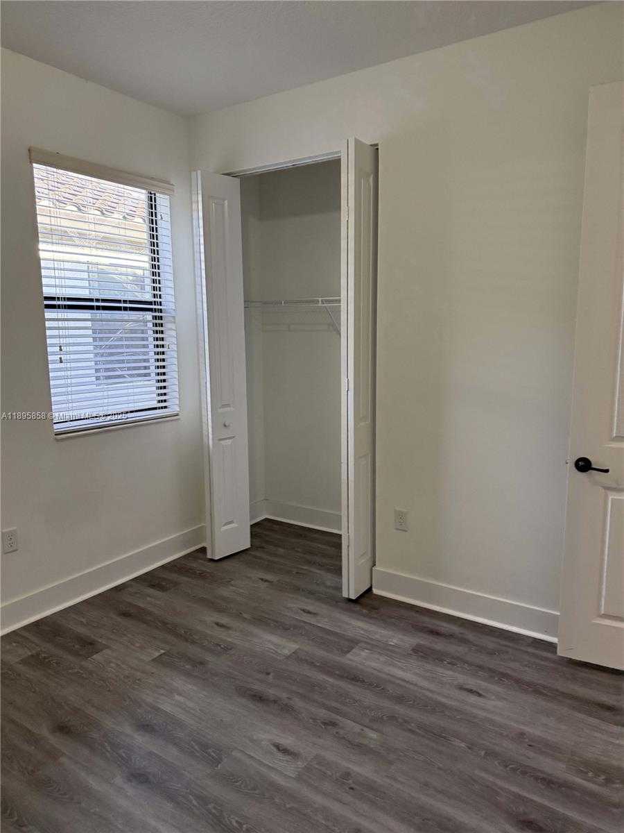 Small Image of 3299 WEST 96TH PL #n/a, Hialeah Number 14