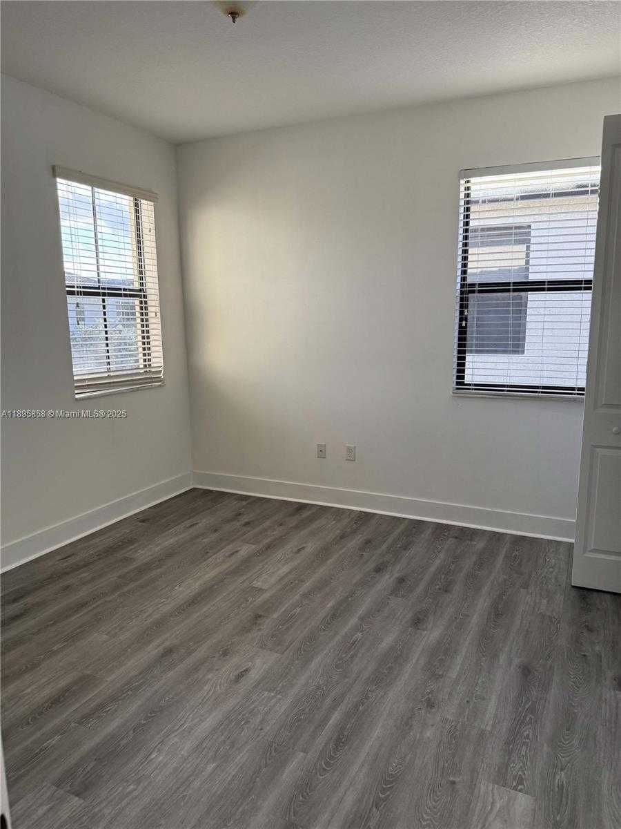 Small Image of 3299 WEST 96TH PL #n/a, Hialeah Number 15