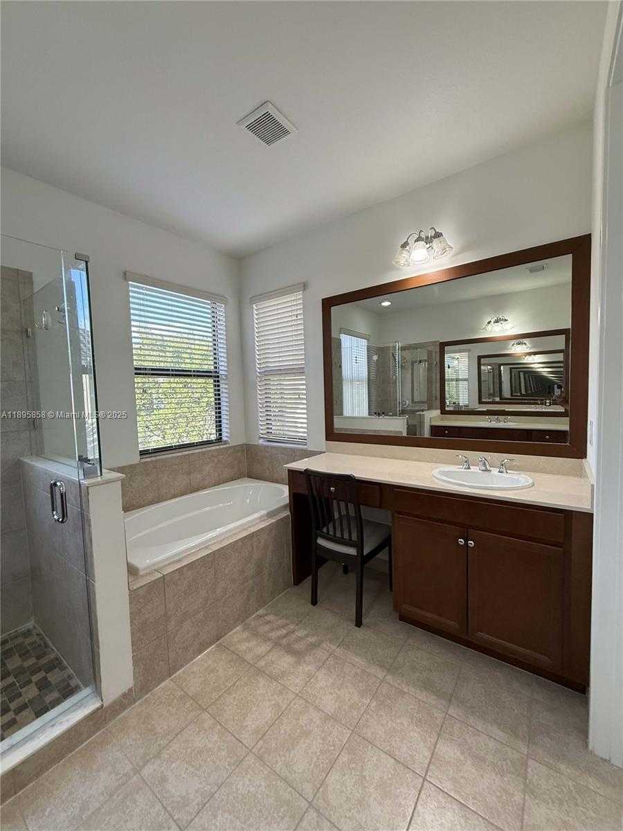 Small Image of 3299 WEST 96TH PL #n/a, Hialeah Number 22