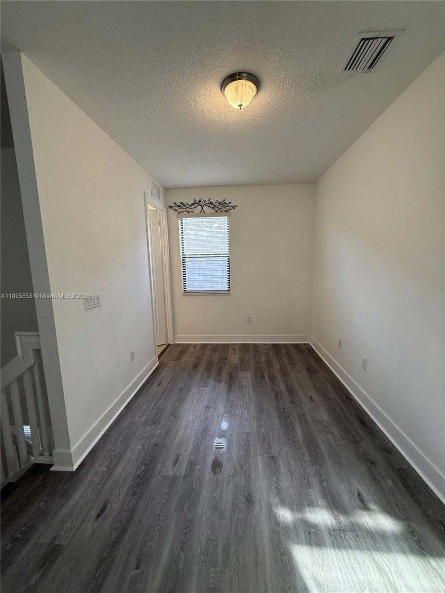 Small Image of 3299 WEST 96TH PL #n/a, Hialeah Number 28