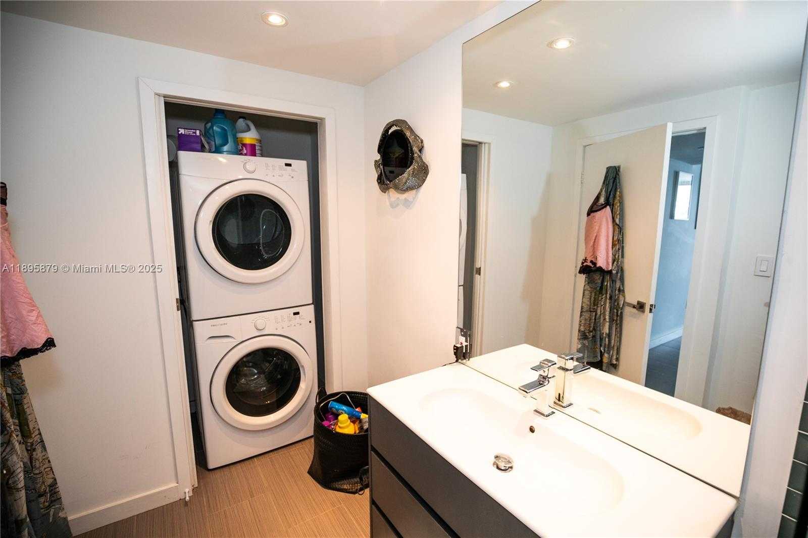 Small Image of 600 NORTH EAST 36TH ST #PH3, Miami Number 11