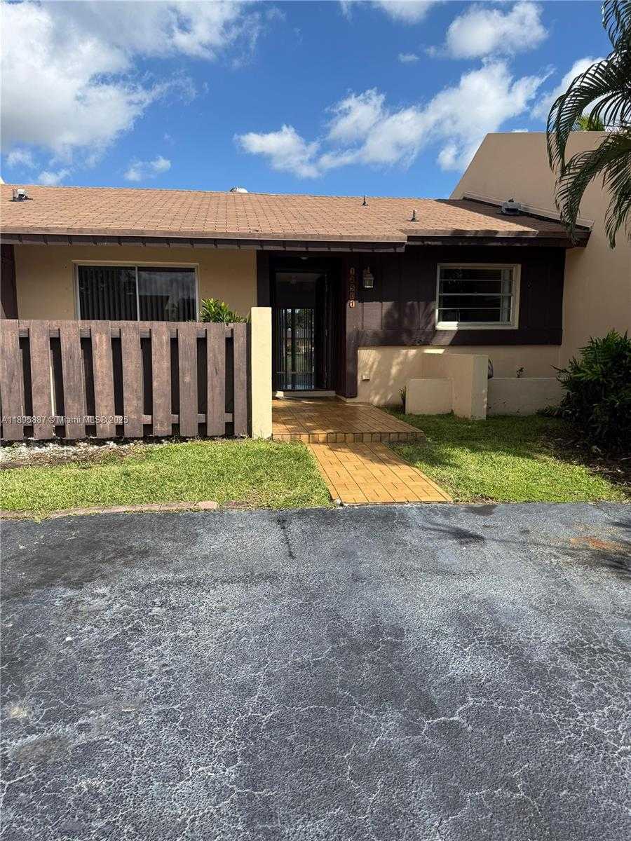 Small Image of 12507 SOUTH WEST 110TH S CANAL ST RD, Miami Number 2