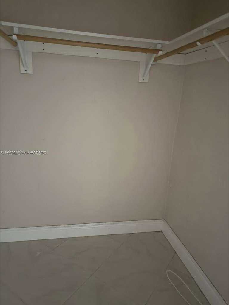 Small Image of 12507 SOUTH WEST 110TH S CANAL ST RD, Miami Number 21