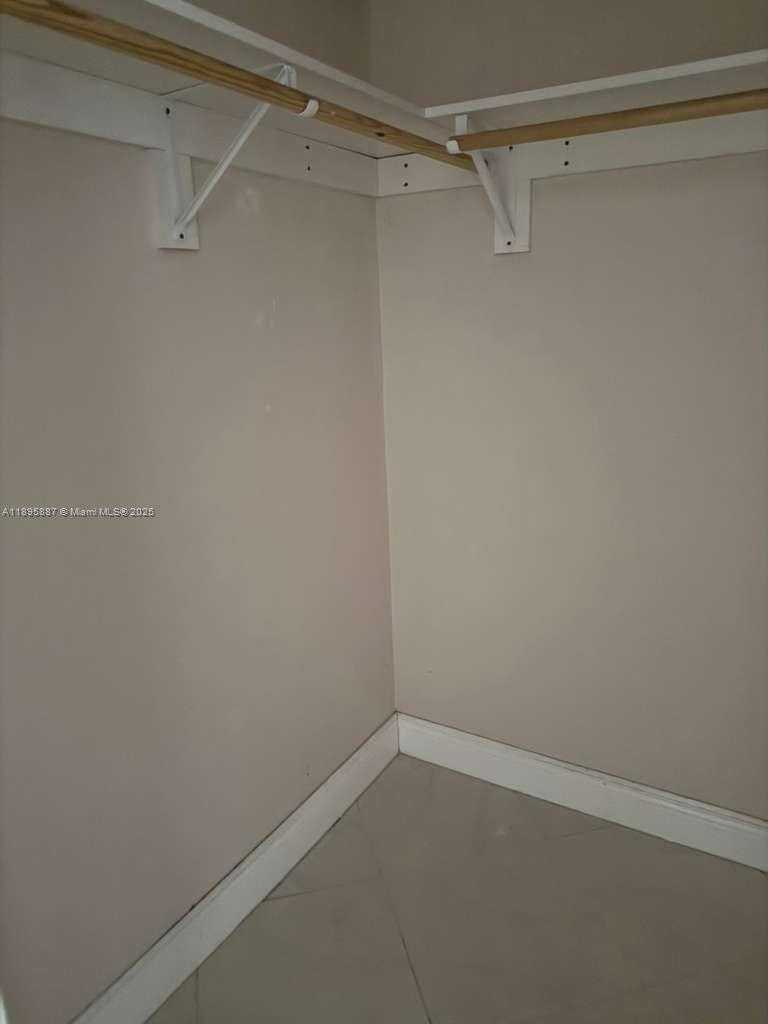 Small Image of 12507 SOUTH WEST 110TH S CANAL ST RD, Miami Number 22