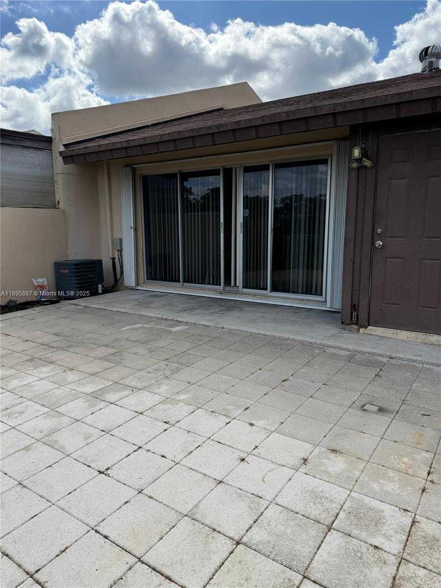 Small Image of 12507 SOUTH WEST 110TH S CANAL ST RD, Miami Number 23