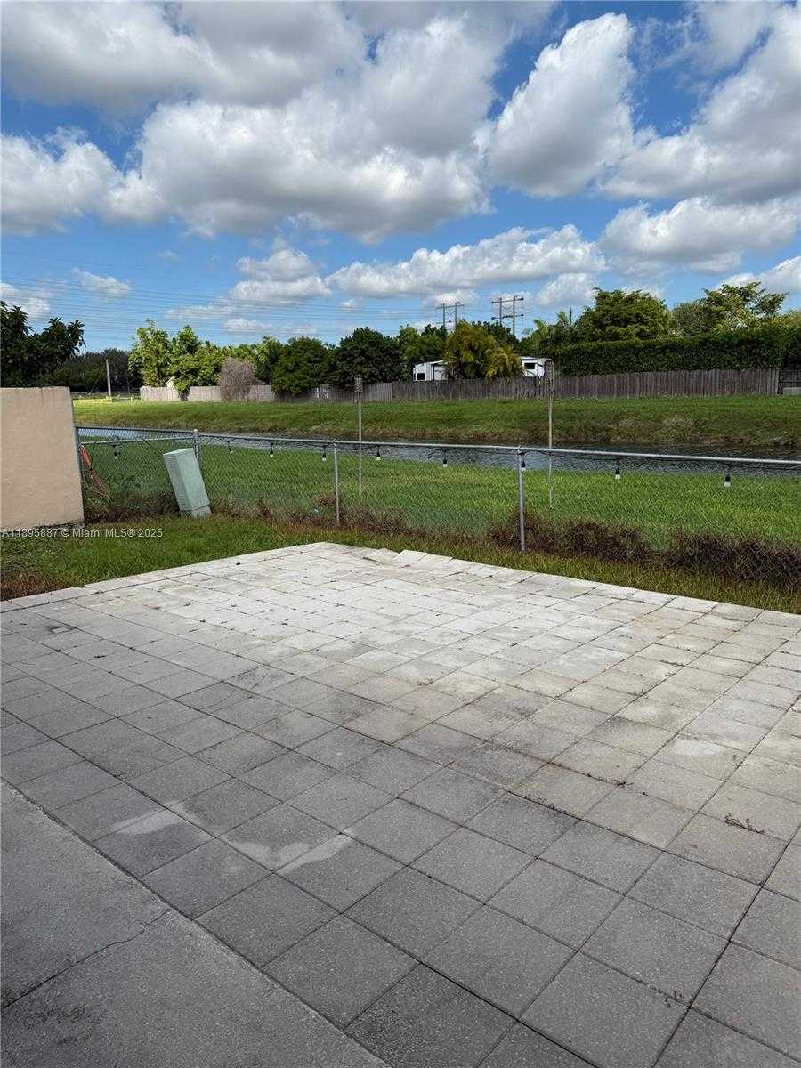 Small Image of 12507 SOUTH WEST 110TH S CANAL ST RD, Miami Number 24
