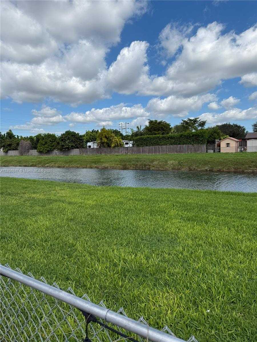 Small Image of 12507 SOUTH WEST 110TH S CANAL ST RD, Miami Number 26