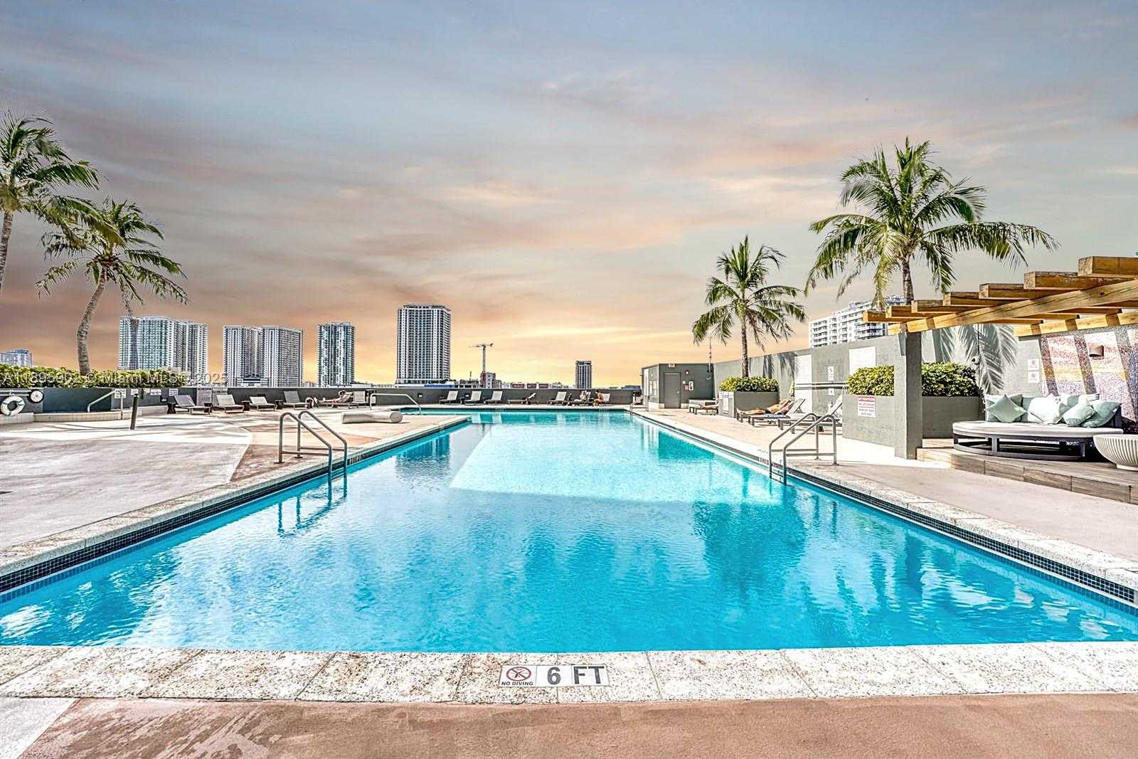 Small Image of 1750 NORTH BAYSHORE DR #3905, Miami Number 16