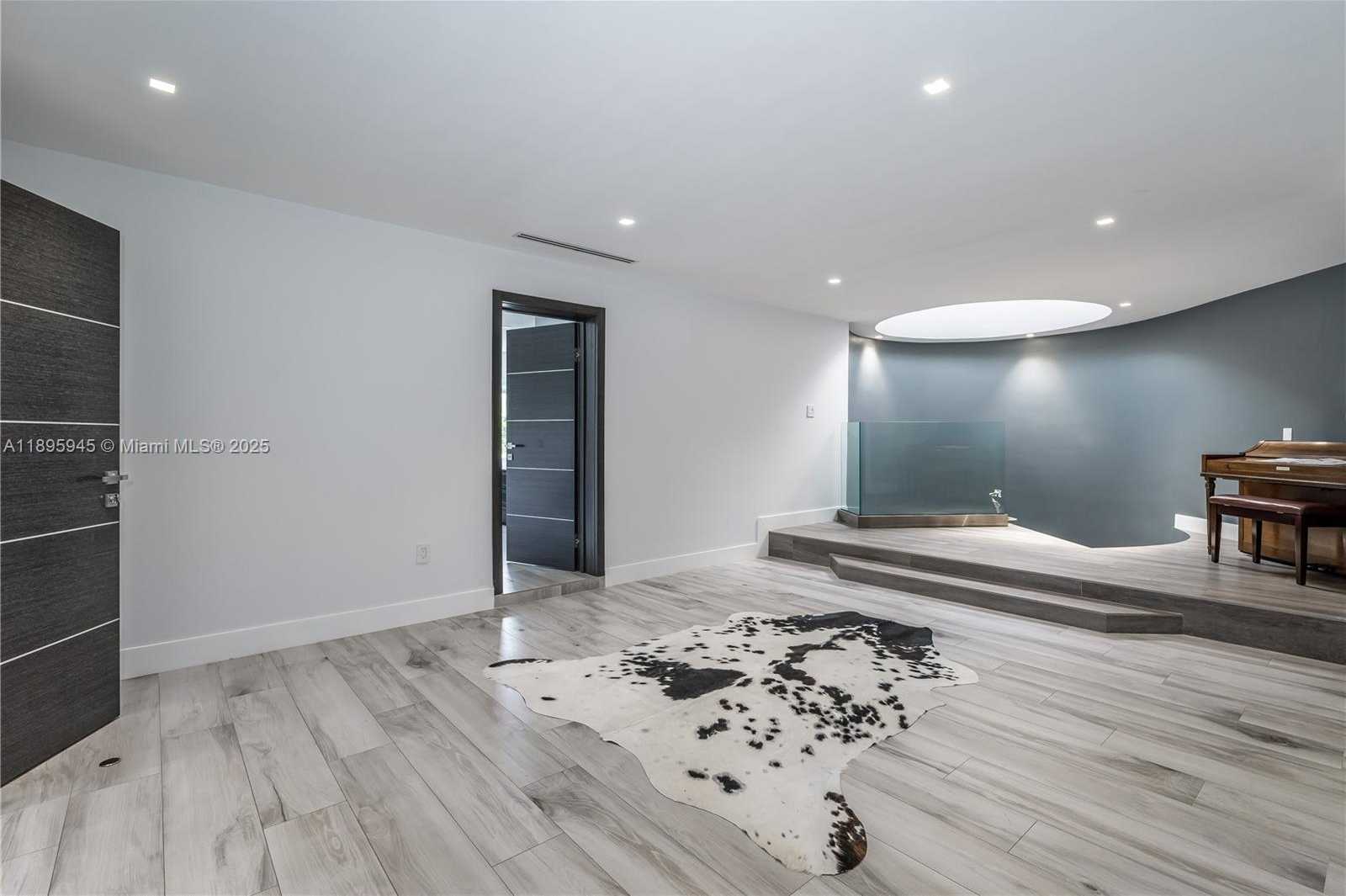 Small Image of 11531 SOUTH WEST 93RD ST, Miami Number 18